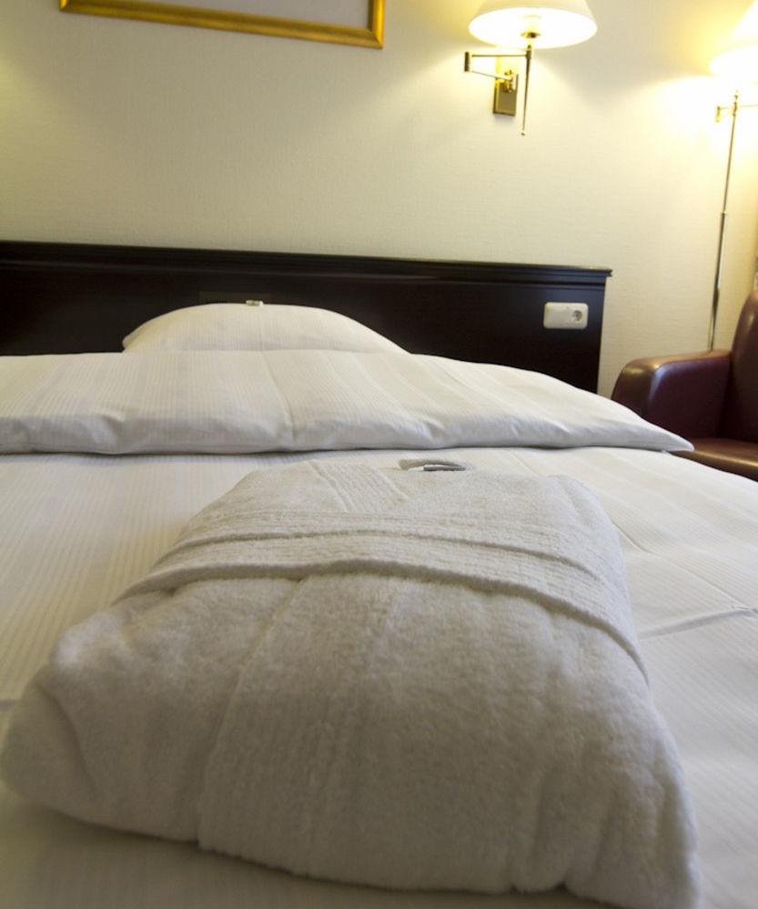 Sachsenwald Hotel Reinbek Ngoại thất bức ảnh